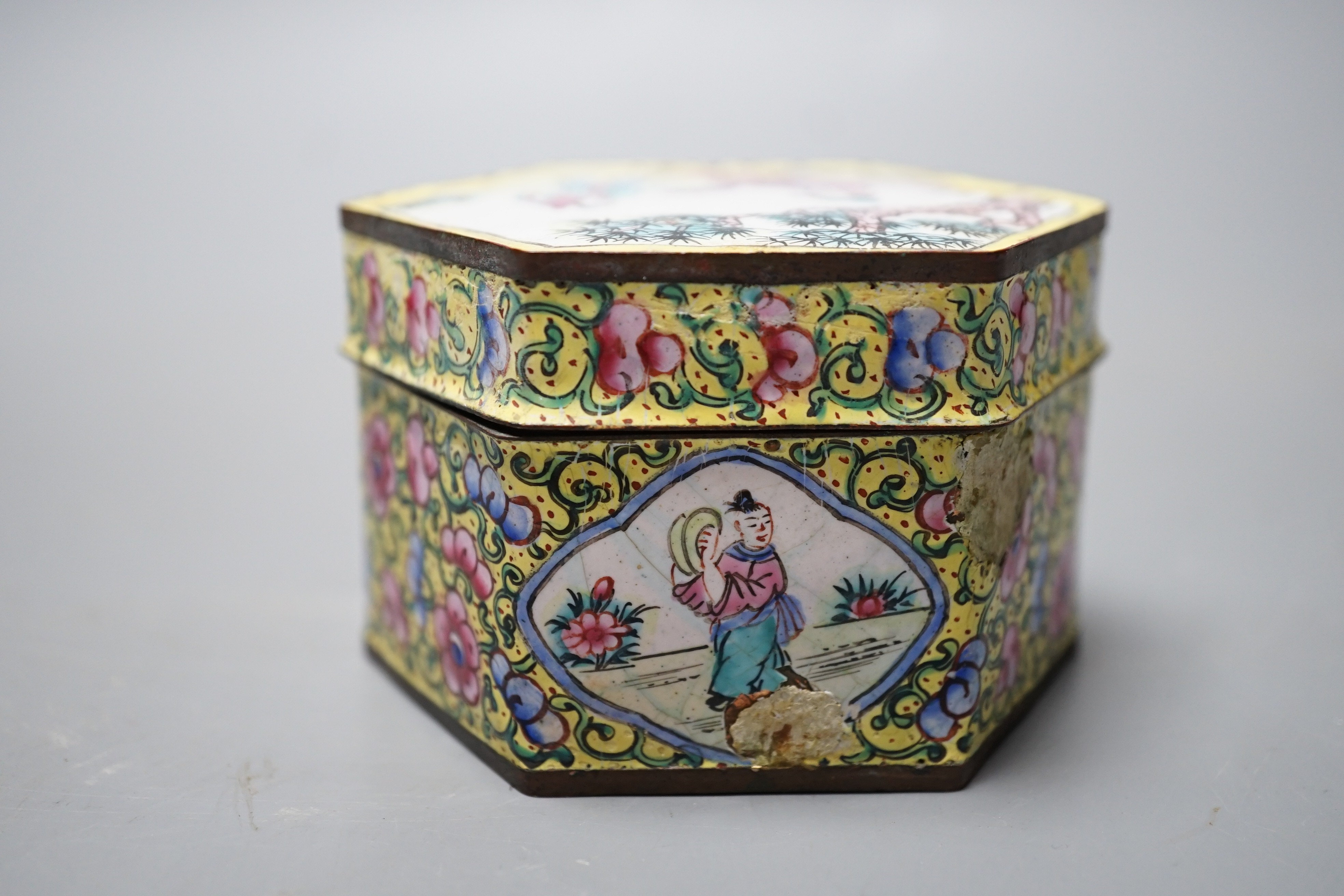 A 19th century Chinese Guangzhou enamel box and cover Qianlong mark, 7.5cm wide